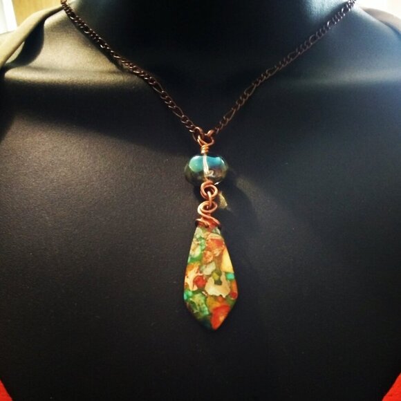 Vibrant Autumnn Colors! Green Sea Sediment Jasper Teardrop Copper Necklace - Picture 7 of 11